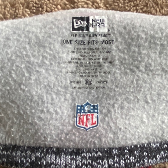 New Era 49ers Toque with PomPom, Black and Grey - Picture 6 of 6